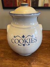 Duży kamionkowy słoik z czerwonym skrzydłem "CIASTECZKA" z pokrywką - niebieski szablon