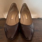 Gucci Women’s Brown Leather Pointed Toe Pumps Slip-On Logo *Read description* — photo 1