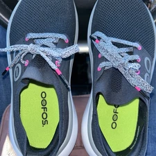 OOFOS Women's OOmy Stride - White Black W6/EU37 New Without Tag Or Box