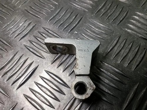 VW TIGUAN 5N Türscharnier vorne rechts 5N0831402 2.00 Diesel 81kw 2009 34707340