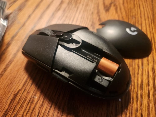 Logitech G305 LIGHTSPEED Wireless Gaming Mouse, Hero 12K Sensor 12,000 DPI Black - Picture 3 of 5