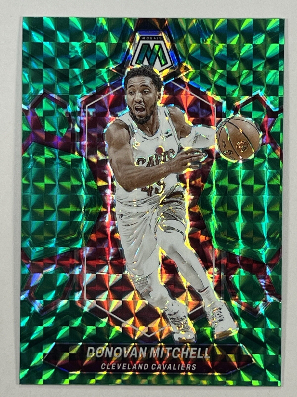 2023-24 Panini Mosaic - Green Prizm #143 Donovan Mitchell