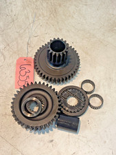 2016 Mahindra 2555 Tractor Transmission Pinion Shaft Gears