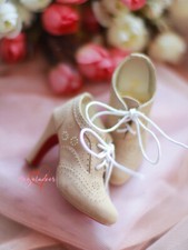 1/3SD BJD Shoes Doll High Heeled Short Boots Lace-up Hollowed-out Flower Apricot