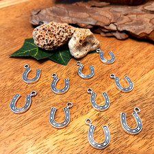 10 Hufeisen Anhänger Charms Kettenanhänger Schmuckherstellung DIY (13)