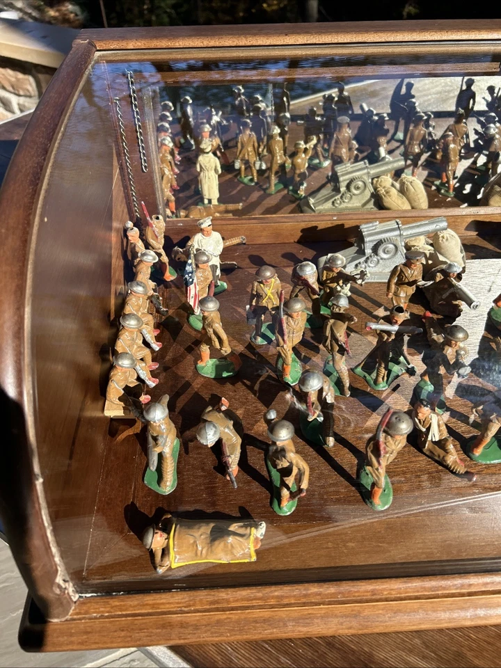 Colección Barclay,Manoil Toy Soldiers con estuche de más de 70 piezas de por vida Foto 3 de 4