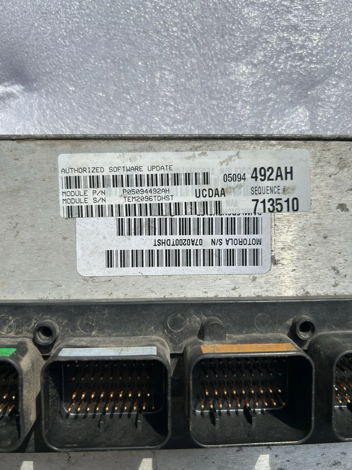 PCM de motor P05094492AH para Dodge Rams 1500 2010-14/ Dodge Charger/Jeep 5,7 L Foto 2 de 3