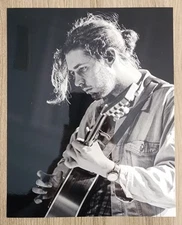Unsigned Hozier 8x10 Metallic Photo Print Photograph Musician LEGEND