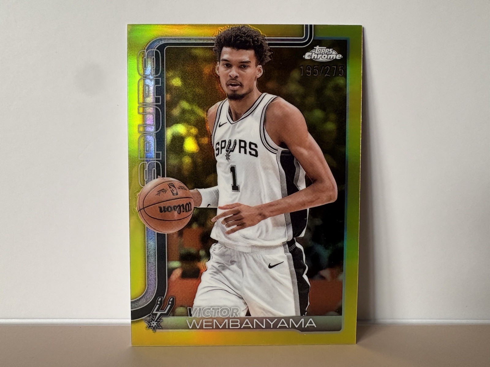Victor Wembanyama /275 - 2025-26 Topps Chrome - #221 Yellow Refractor