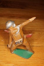 Manoil Dimestore Soldier M55 31 Bomb Thrower Three Grenades in Pouch