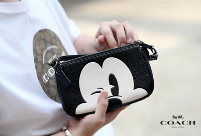 COACH コーチ ミッキーコラボ ノリータ19 限定可愛いショルダーバッグ