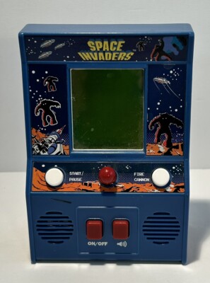 Taito Corporation Space Invaders handheld electronic Game 2016 item #09527 Blue