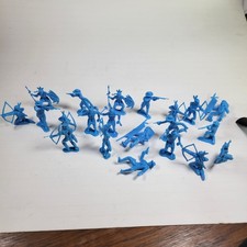 Marx 1970s Fort Apache 4202 Dark Blue Pioneers Set Lot