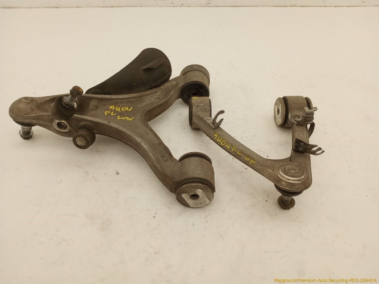 Maserati Quattroporte M139 Set Of Driver Left Front Control Arm Fits 2003-2008