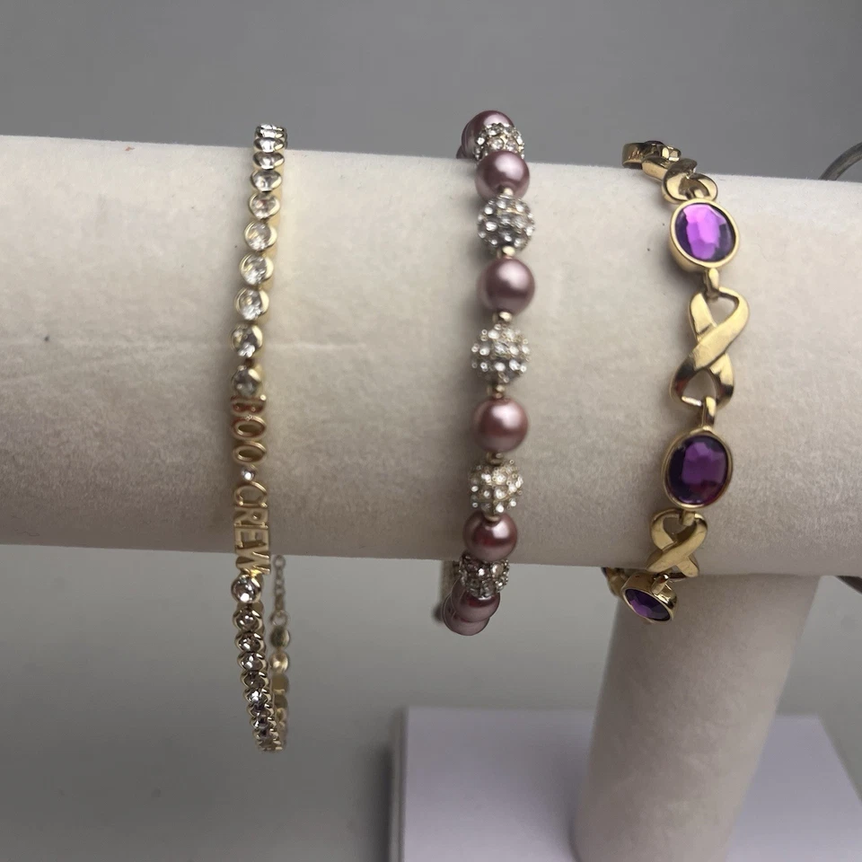 Lote de 6 brazaletes de disfraz tenis tono dorado y plateado delicado Avon y sin marca Foto 3 de 4