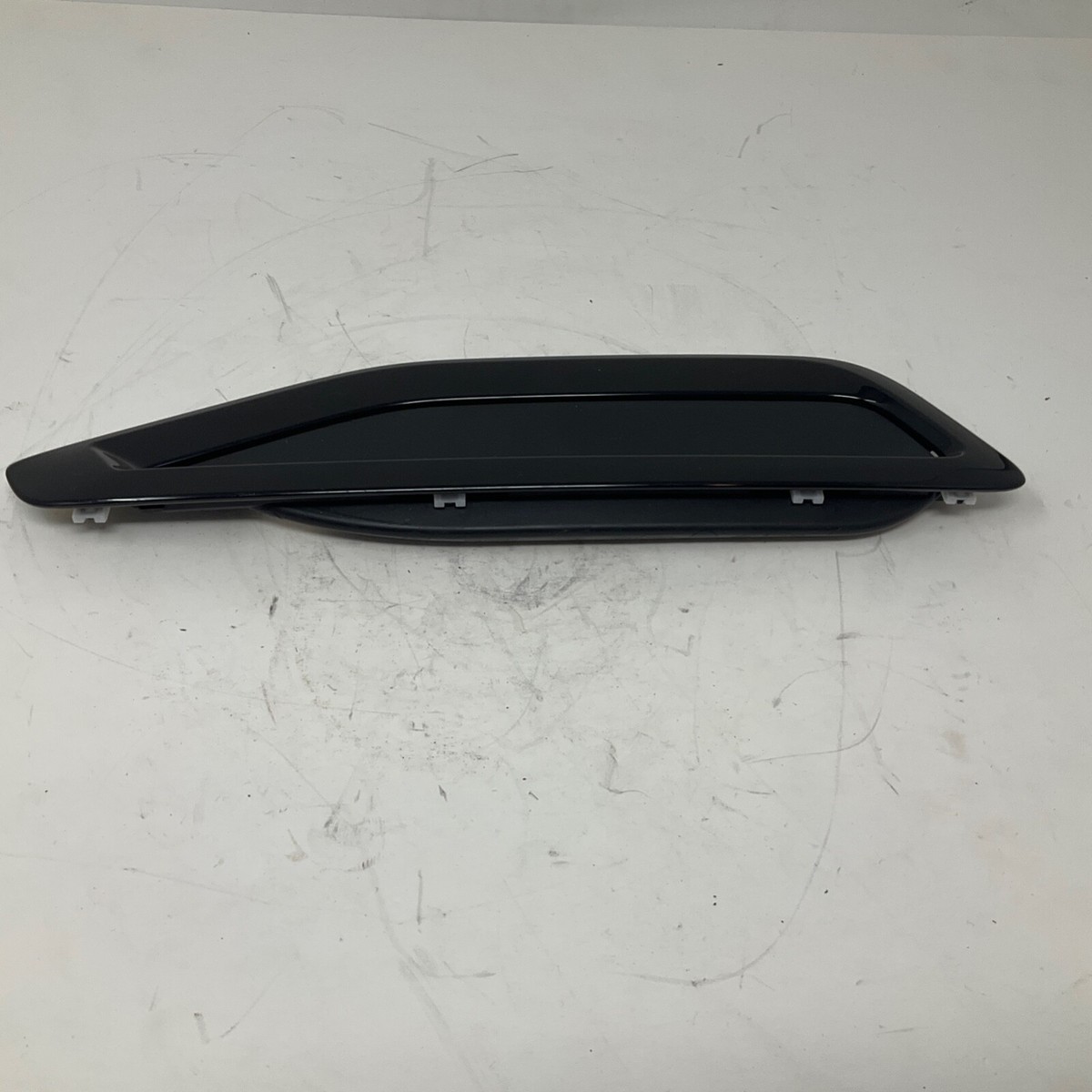BMW G05 X5 Black Fender Strip Front Right Passenger Side 7418176 