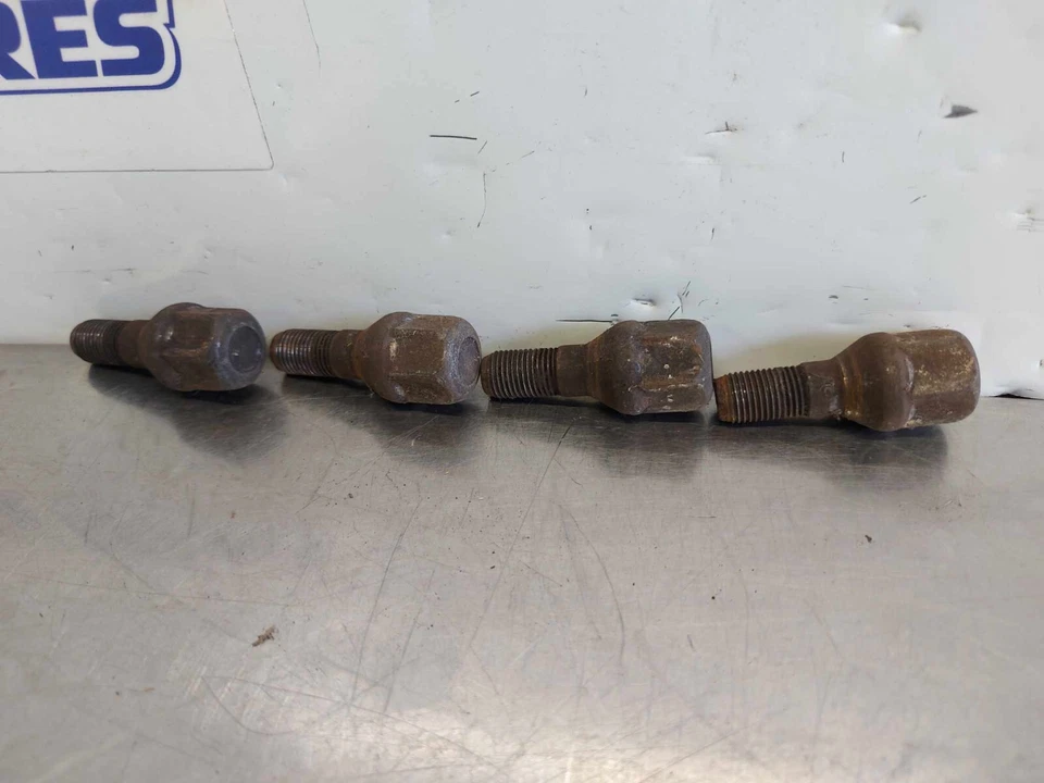 Комплект из 4 стальных гаек болтов для колес Peugeot 306 96-02 19 мм - Изображение 2 из 4