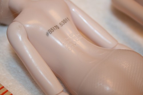 2 Brats Looking Plastic Dolls 1 Hasbro 2015 & 1 Mattel 2012 - Bild 6 von 8