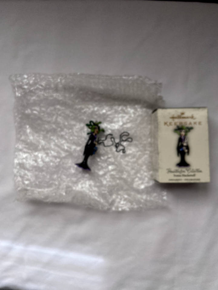 Hallmark Halloween Ornament Hauntington Collection Ivana Hacketoff