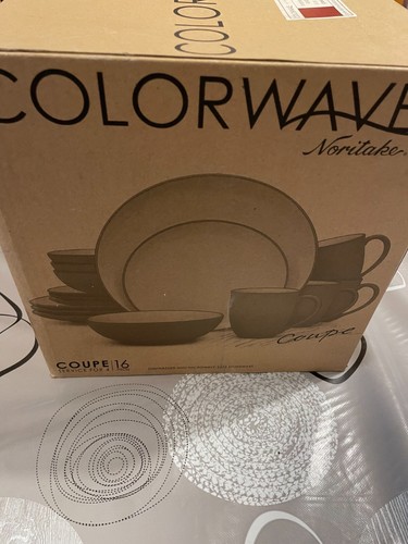 Noritake Colorwave 16-Piece Coupe Dinnerware Set Coupe Raspberry - Picture 10 of 14