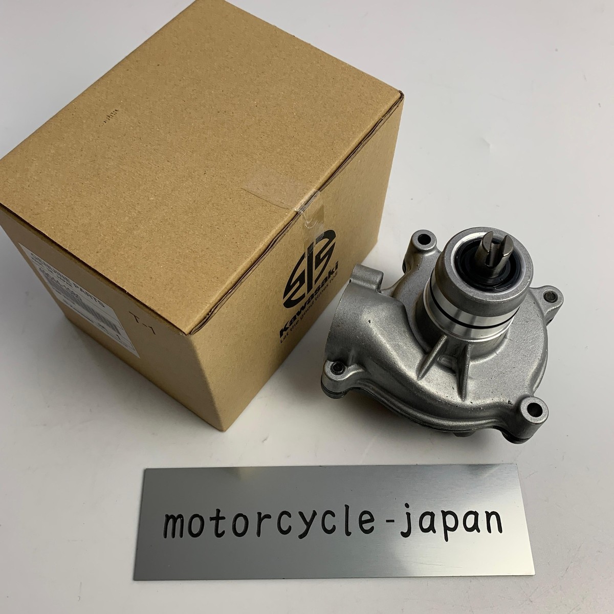 ジャパ Kawasaki Genuine ZX1000 Ninja ZX-10 Water Pump w/O-Ring OEM