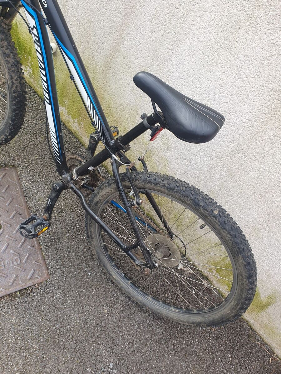 Specialized Hotrock 24 Junior Mountain Bikes 24 Specialized Hotrock 24 Junior Mountain Bikes 24