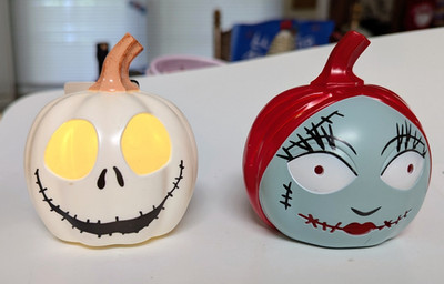 DISNEY SALLY & JACK Nightmare Before Christmas Light Up Pumpkin Heads Halloween 