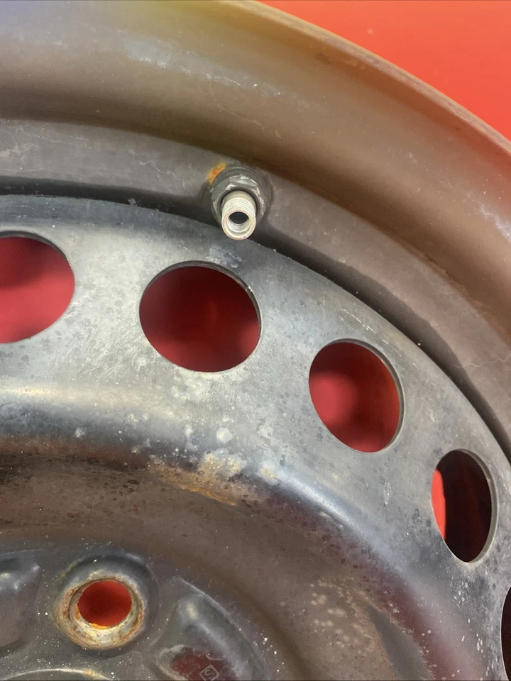 Стальное колесо 15 дюймов для Honda Civic 2013-2015 годов выпуска - Изображение 4 из 4