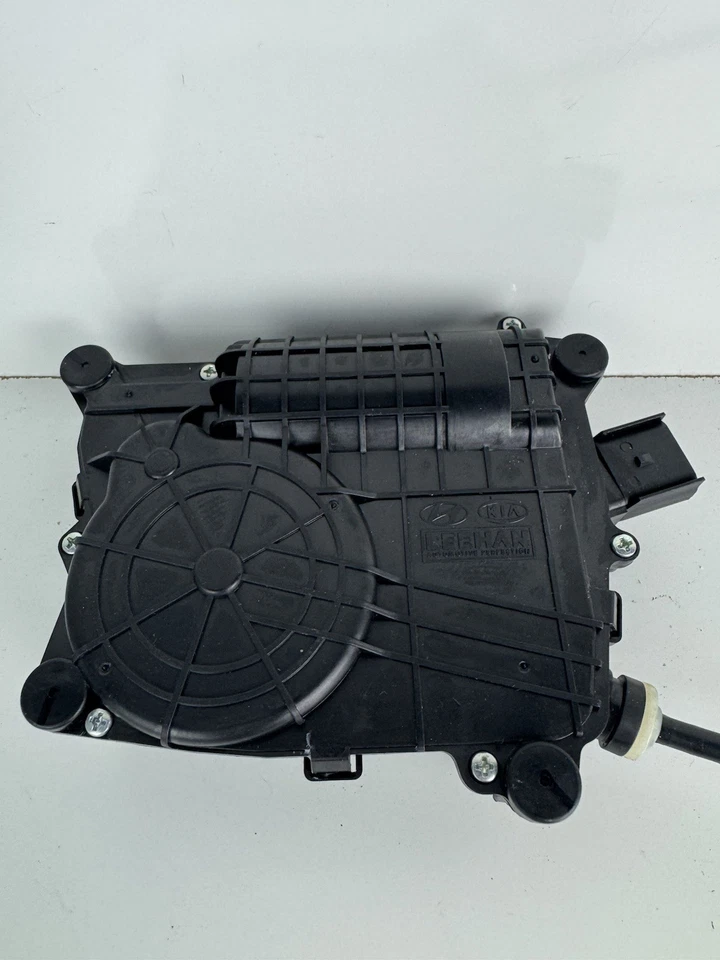 Genuine OEM Rear Tailgate Lock Latch 812302W600 for Hyundai Santa Fe Sport 13-18 - Image 2 of 4