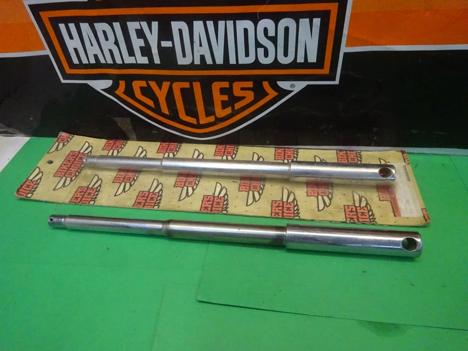 VINTAGE Harley Davidson FL'S 49-66 CHOICE of Rpl 43875-48 FRONT CHROME WG AXLE Foto 2 de 4