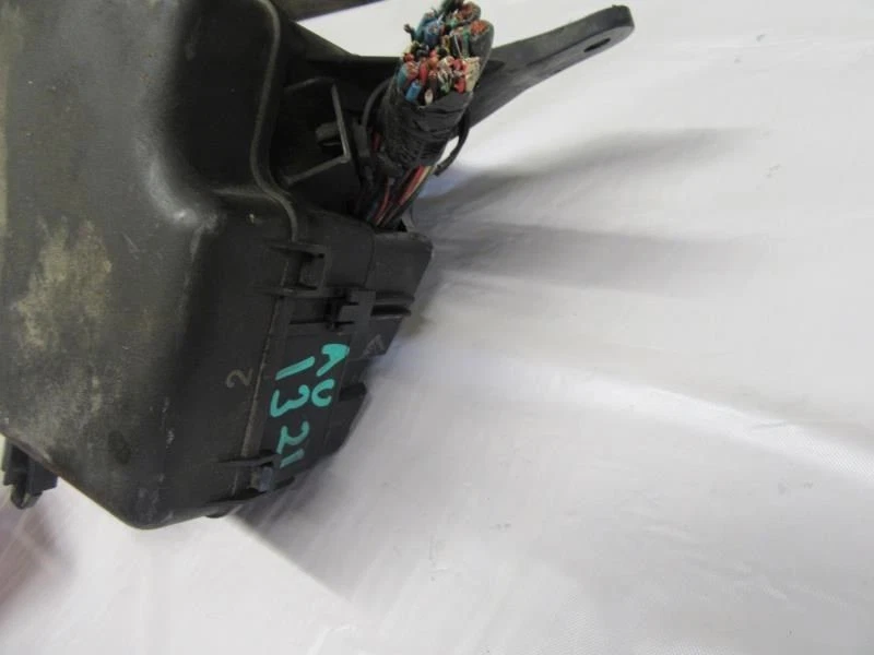 Fuse Box Engine Halogen Fits 00-03 LEXUS ES300 1644925 - Image 4 of 4