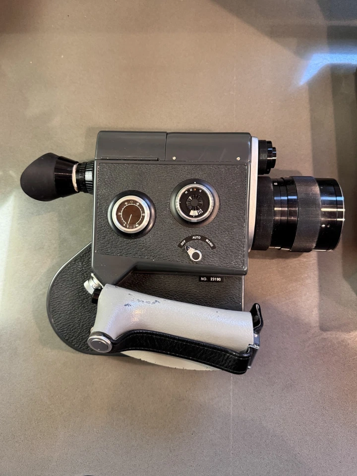 Canon Scoopic 16mm Film Camera FILM TESTED - NEW BATTERY - Image 3 of 4