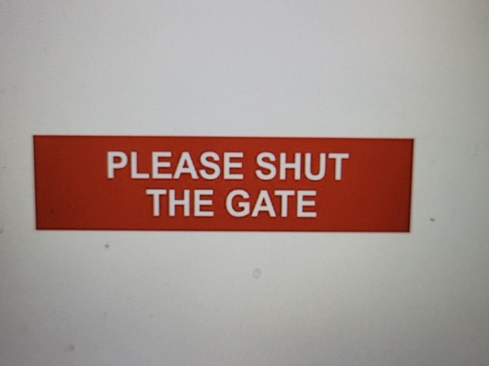 Please shut the gate - 1.mm Scan (200 x 50mm)