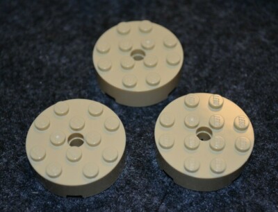(3) 4x4 Tan / Sand Standard Round Bricks  ~ Lego ~ NEW ~ Castle