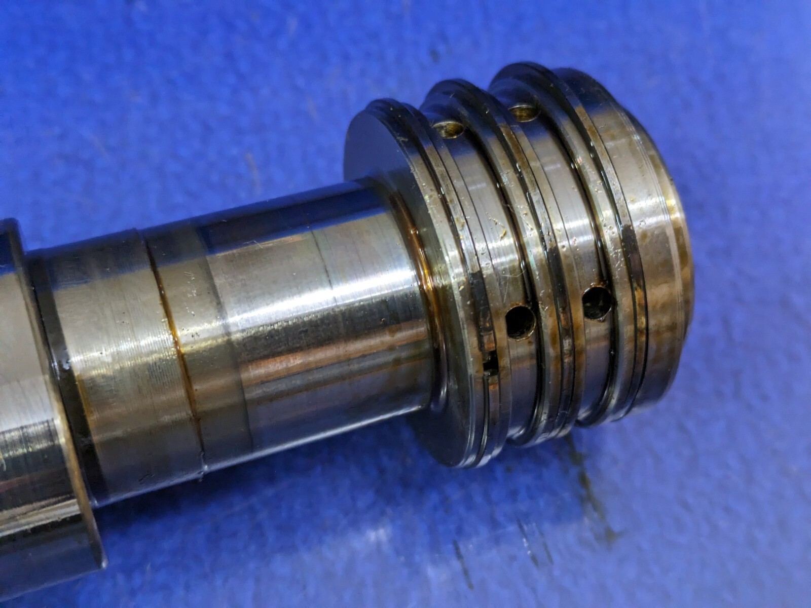oem camshaft inlet right Bentley Continental 6.0 W12 intake cam shaft passenger