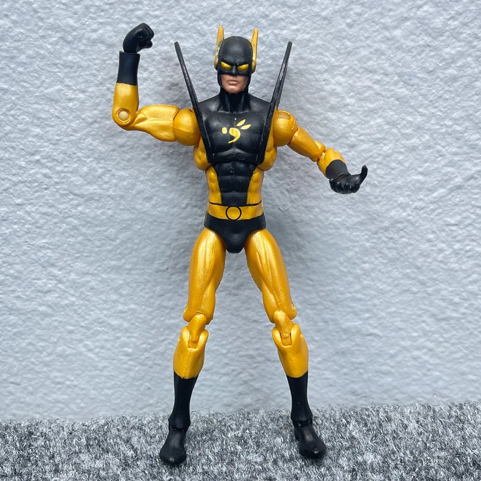 Figura de acción Hasbro 2009 Marvel Universe Yellow Jacket 4" pulgadas Foto 2 de 4