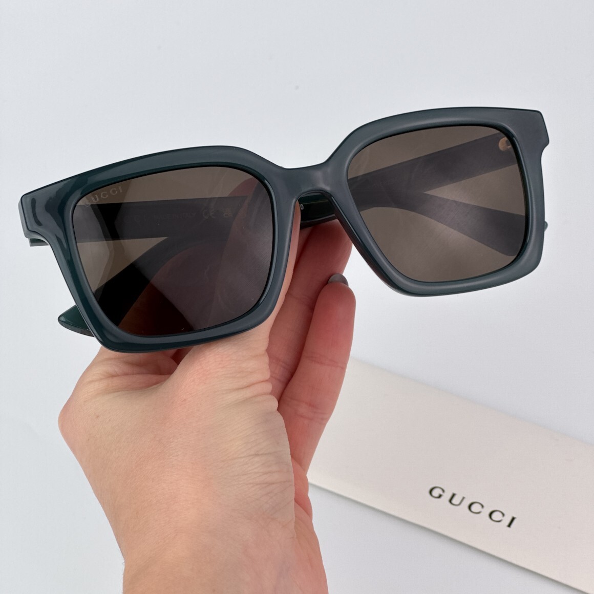Gucci Women Sunglasses Opal Blue Grey Brown Square GG1582SK  display picture 3