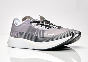 zoom fly sp black light bone