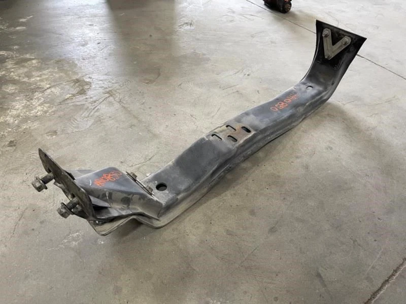 Ford F250 Super Duty 02 usado 6,8 L 4x4 4R100 montaje de marco de transmisión con herrajes Foto 2 de 4