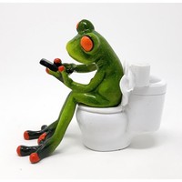 Dekofigur Frosch Auf Toilette GrüN Kunststein Formano Froschhausen