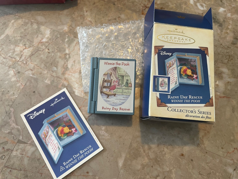 2005 Hallmark Keepsake Ornament: Winnie the Pooh & Piglet  "Rainy Day Rescue" #8