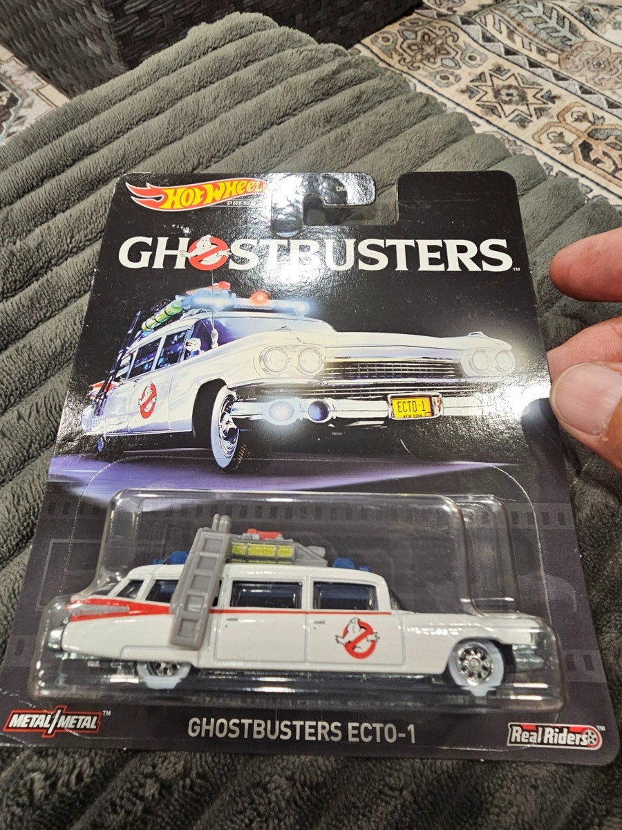 ホットウィール　GHOSTBUSTERS ECTO-1 Amazon.com: Hot Wheels Real Riders Ghostbusters Classic ECTO-1 Die