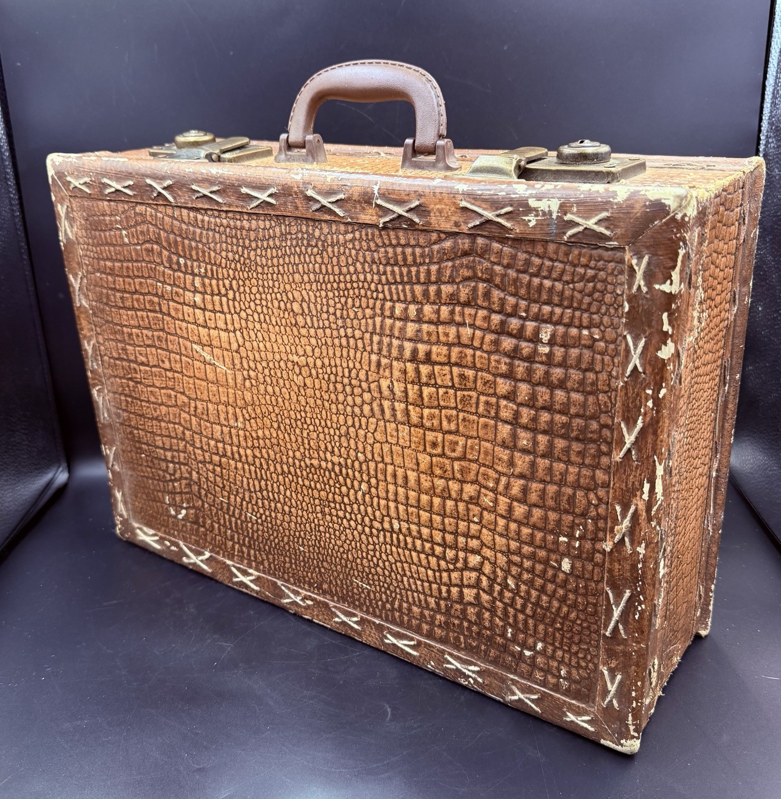 Vintage Faux Alligator Crocodile Embossed Hard Suitcase Luggage 16” Brown
