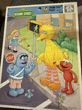 Sesame street friends frame-tray 12 piece puzzle golden books #8392