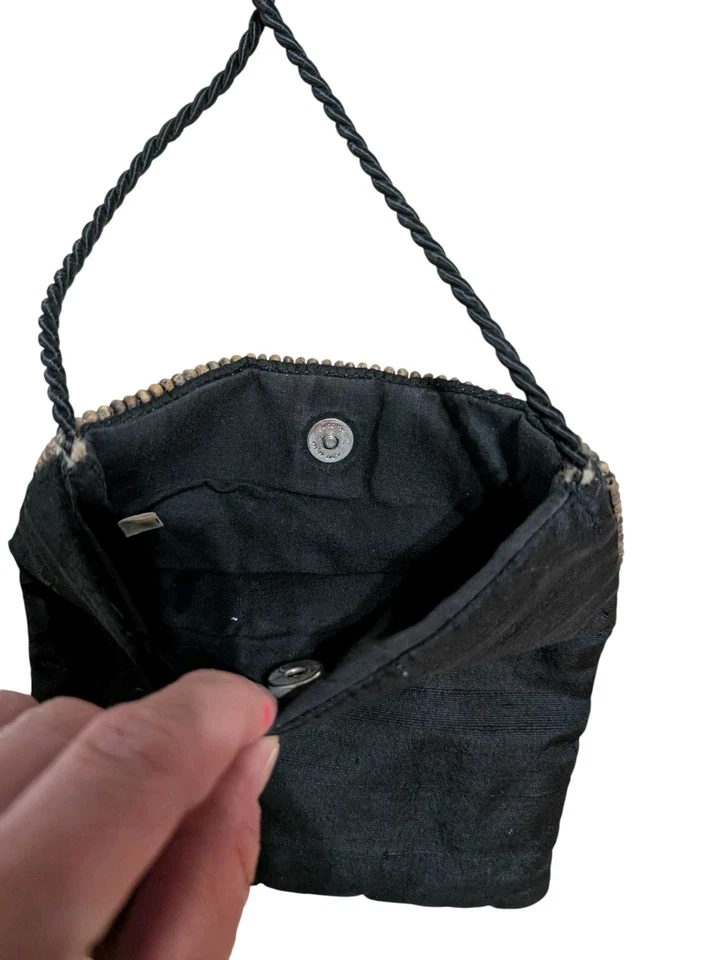 Bolsa vintage com miçangas feita na Índia 7”x7” colorida - Imagem 3 de 4