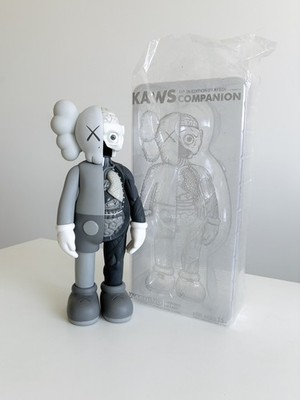 Kaws Companion Flayed grey Medicom Toy( Not Bearbrick , Damien Hirst , Banksy)