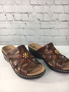 Clarks Women Sandals Shoes Size 7.5N