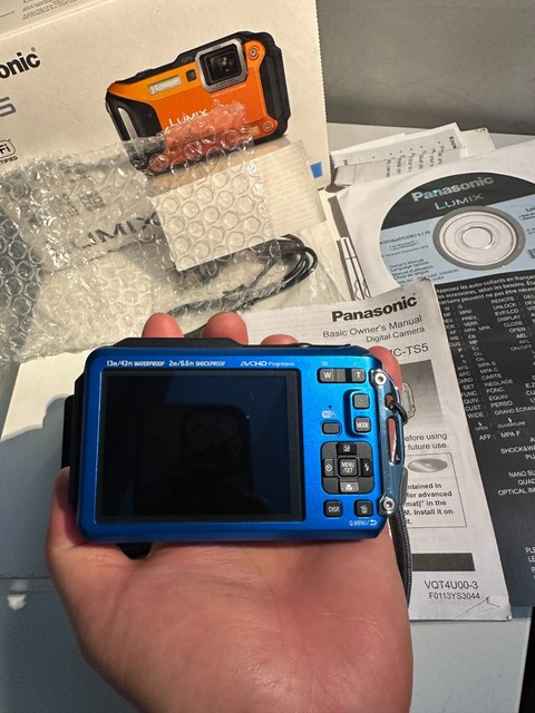 Panasonic Lumix DMC-FT5 Bleu - Appareil Photo Numérique Etanche 16.1MP
