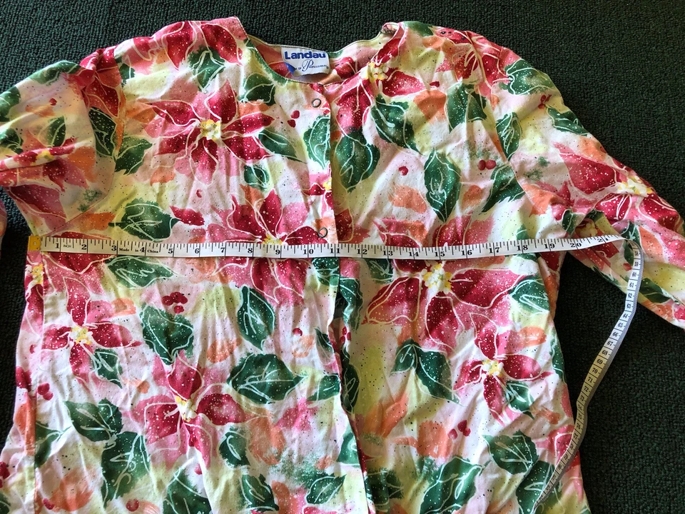 LANDAU Scrub Top LS Jacket Blue Poinsettia Christmas Red Green Snaps - Image 3 of 4