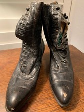 Vintage Ladies Victorian Style Button Up Boots Size 6